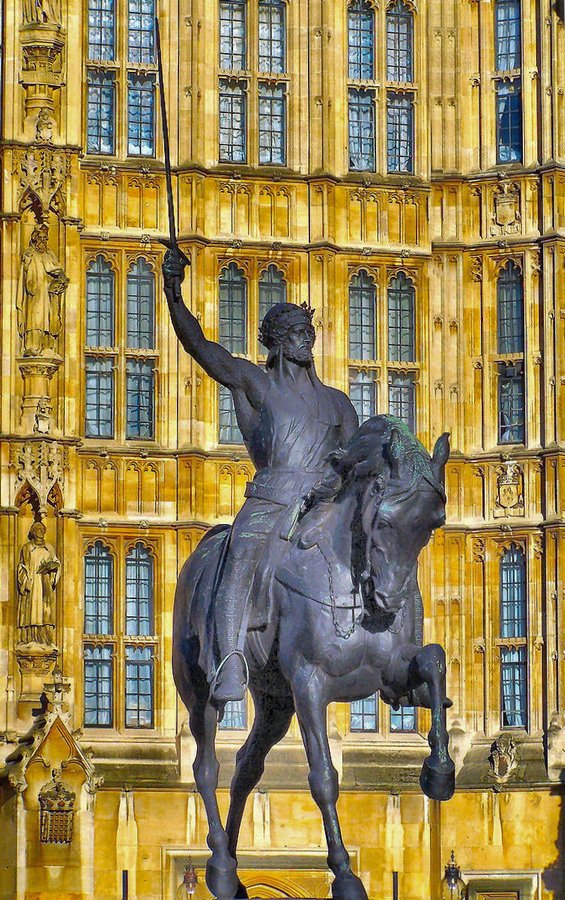 Richard the Lionheart statue, Houses of Parliament