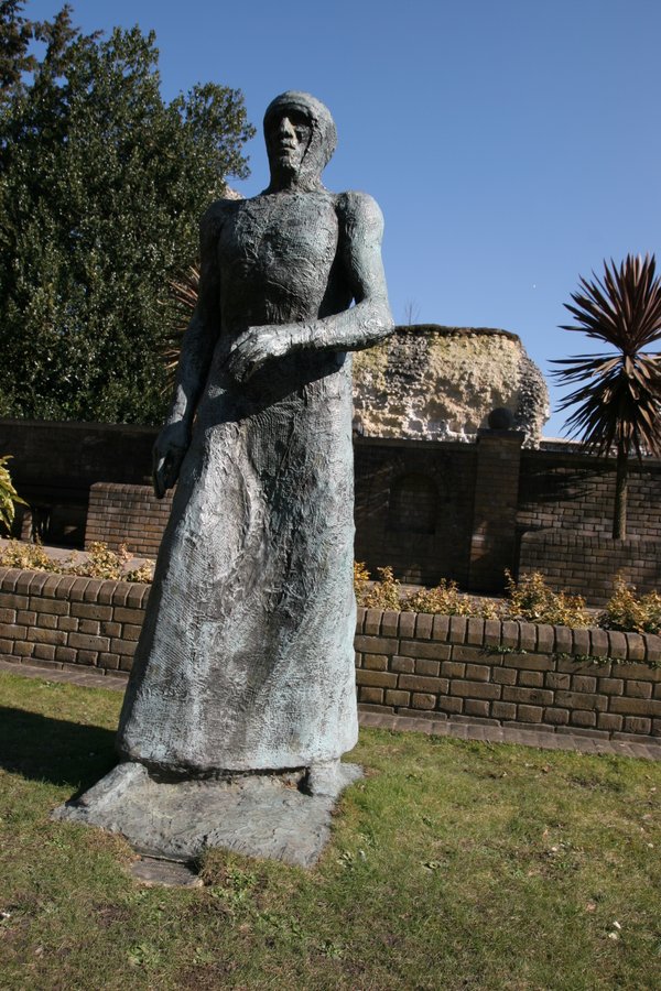 Statue near the Abbey Ruins, Reading