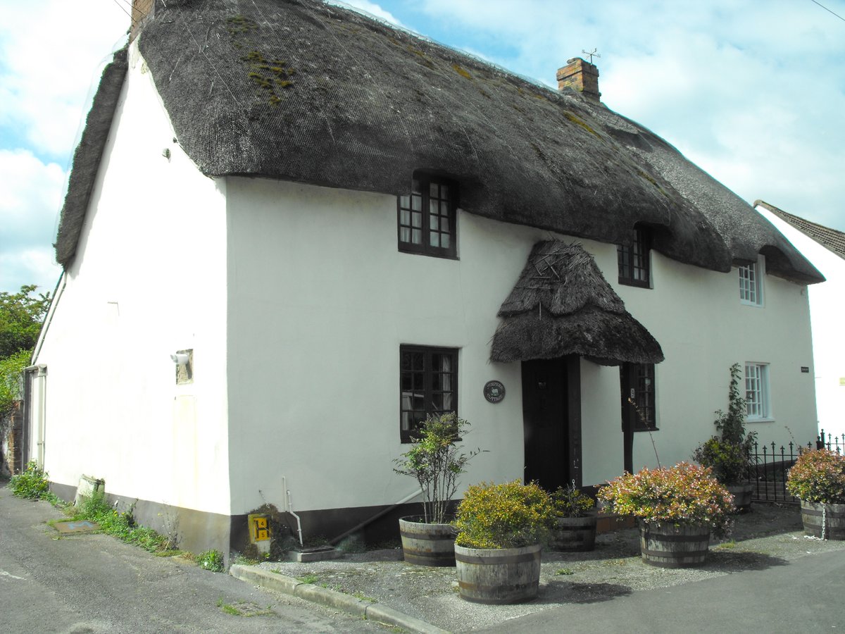 Lovely thatched cottage