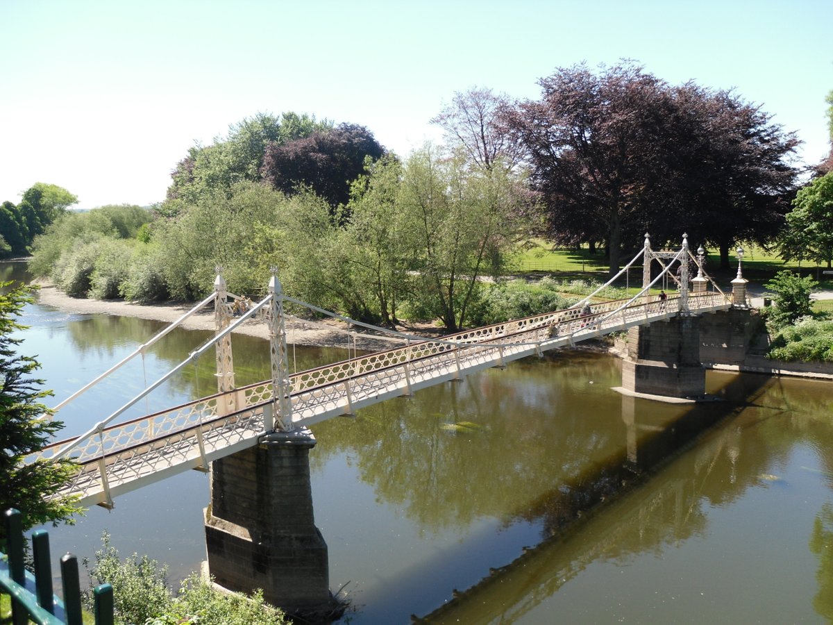 Hereford, a bridge across the river Wye