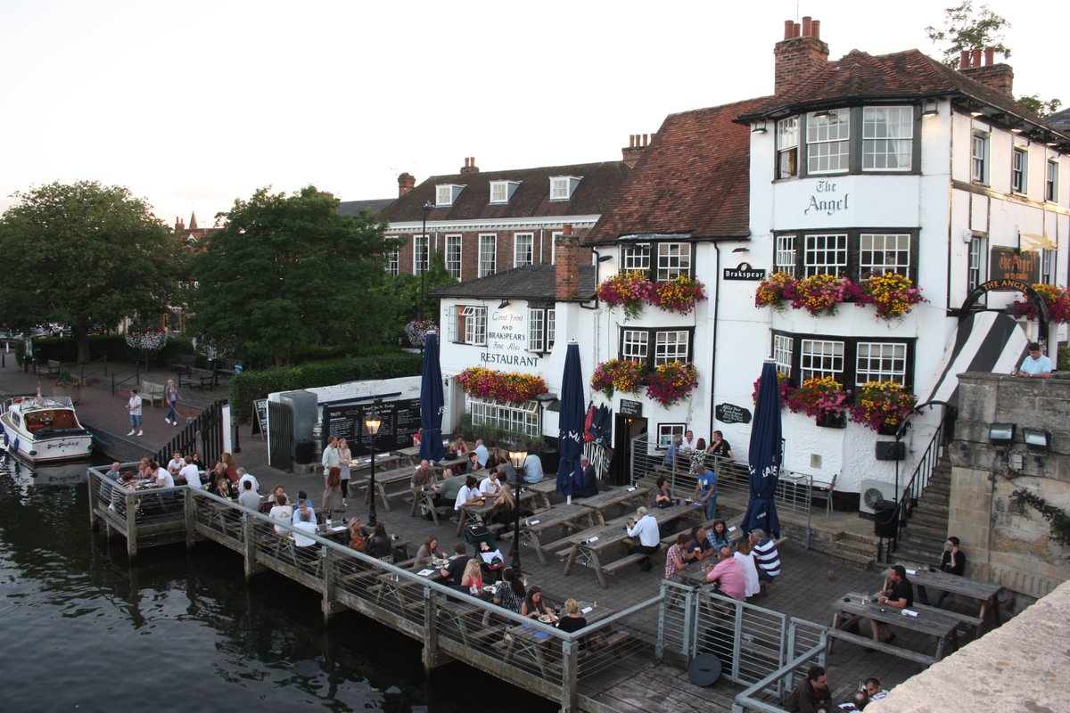 Dining by The Thames in Henley