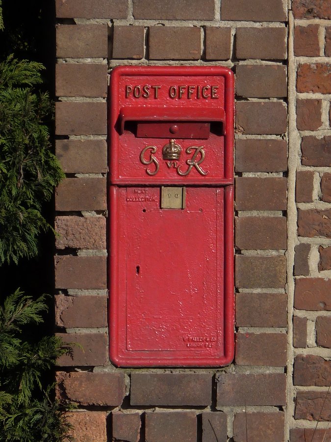 GR Post Box, St Olaves