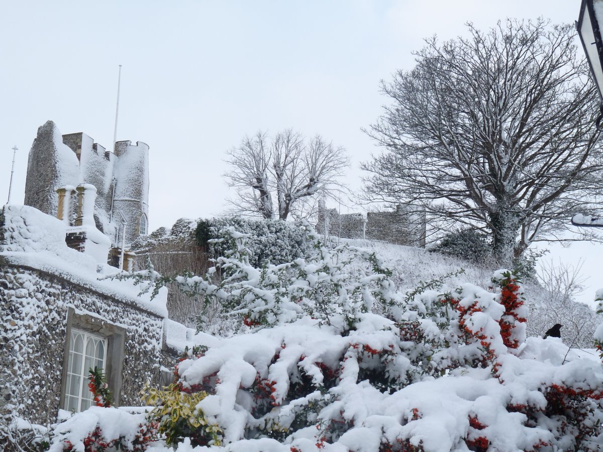 Lewes Castle snowed in