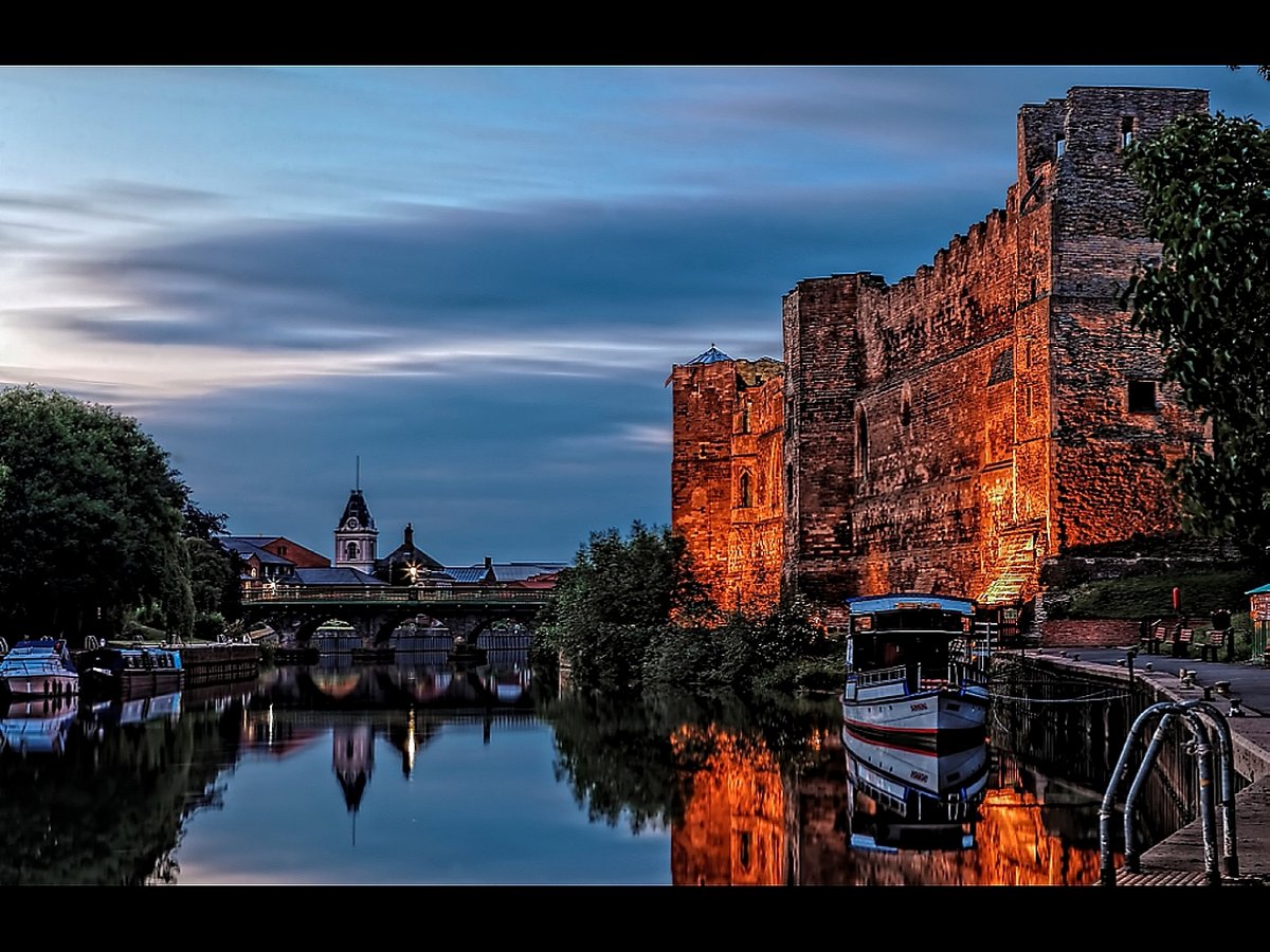 Newark Castle reflection