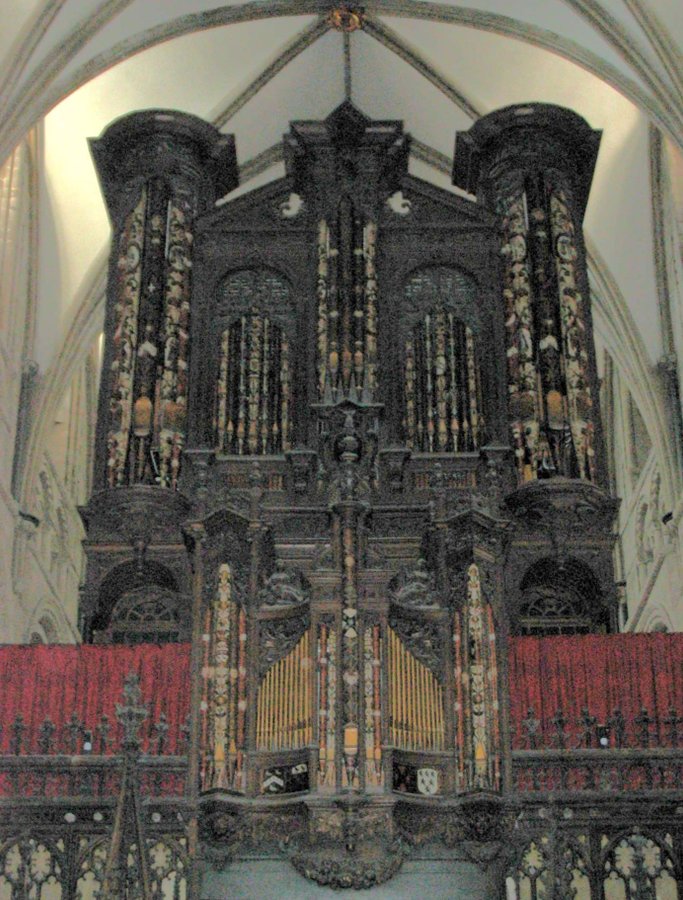 Gloucester Cathedral Organ  - June 2003