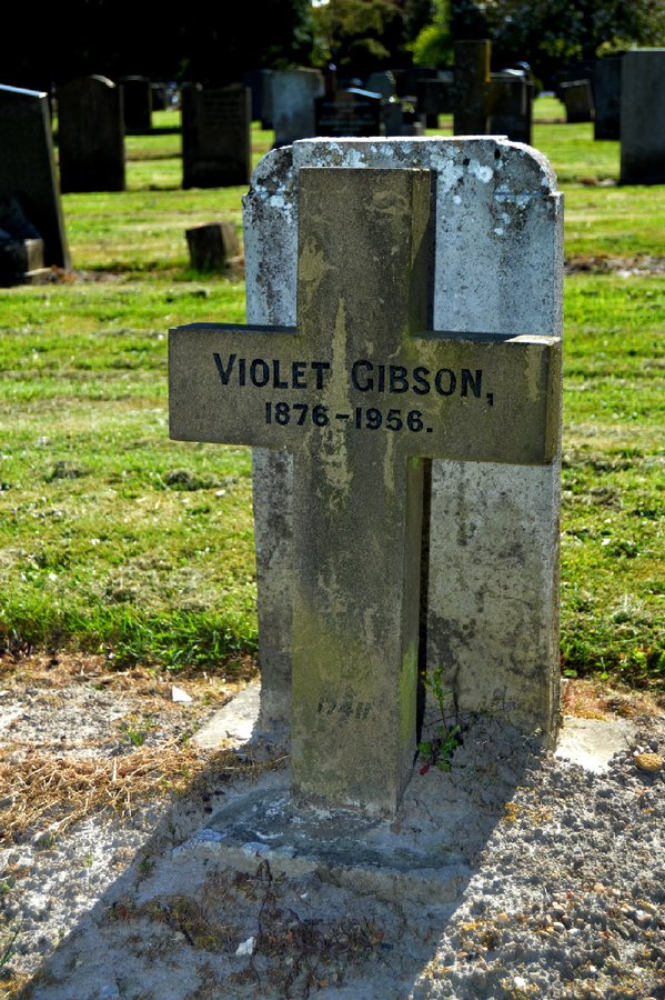 Grave Of The Woman Who Shot Mussolini in Kingsthorpe Cemetery, Northampton