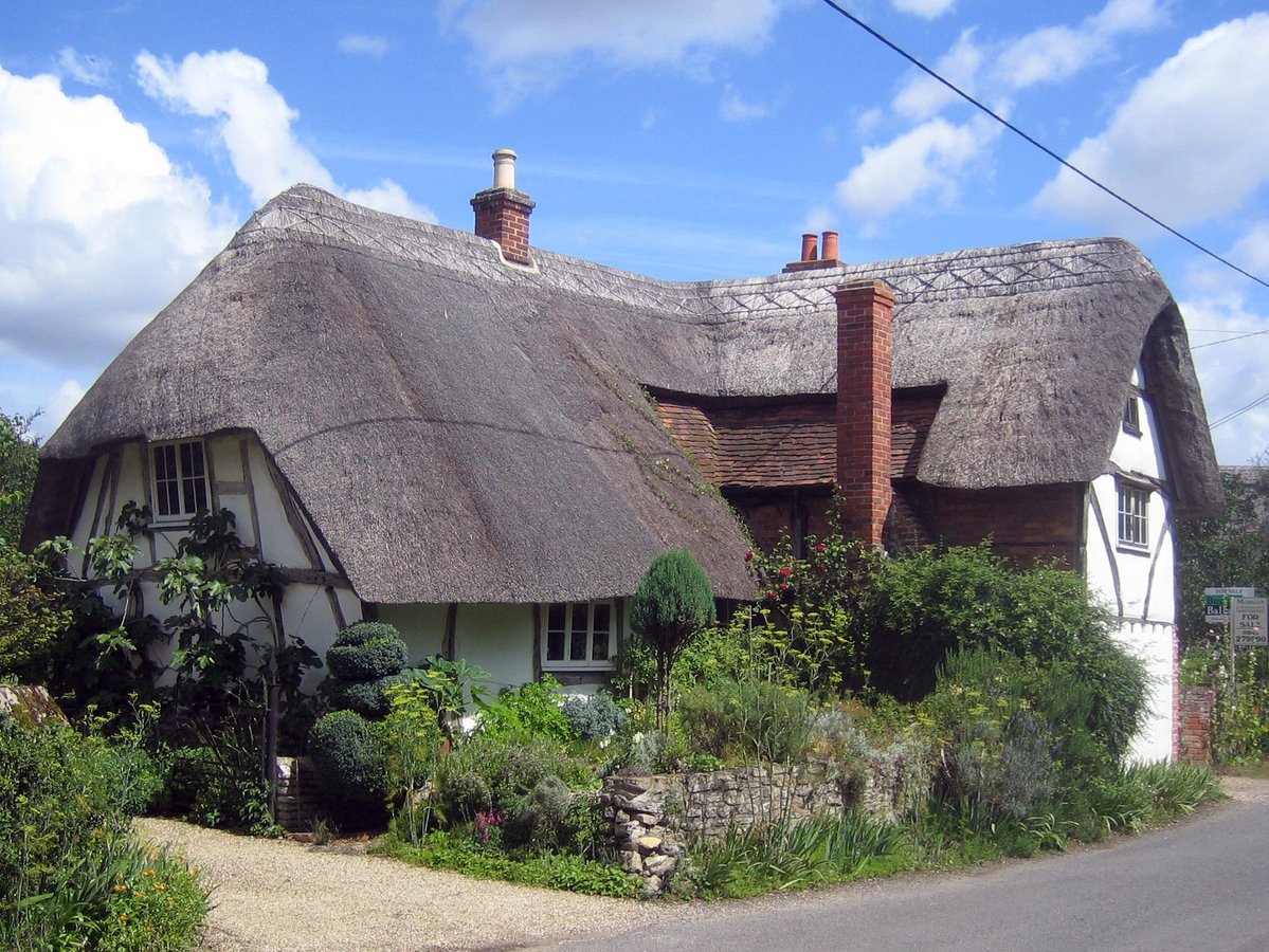 An beautiful Grade II listed Cruck cottage in Long Wittenham