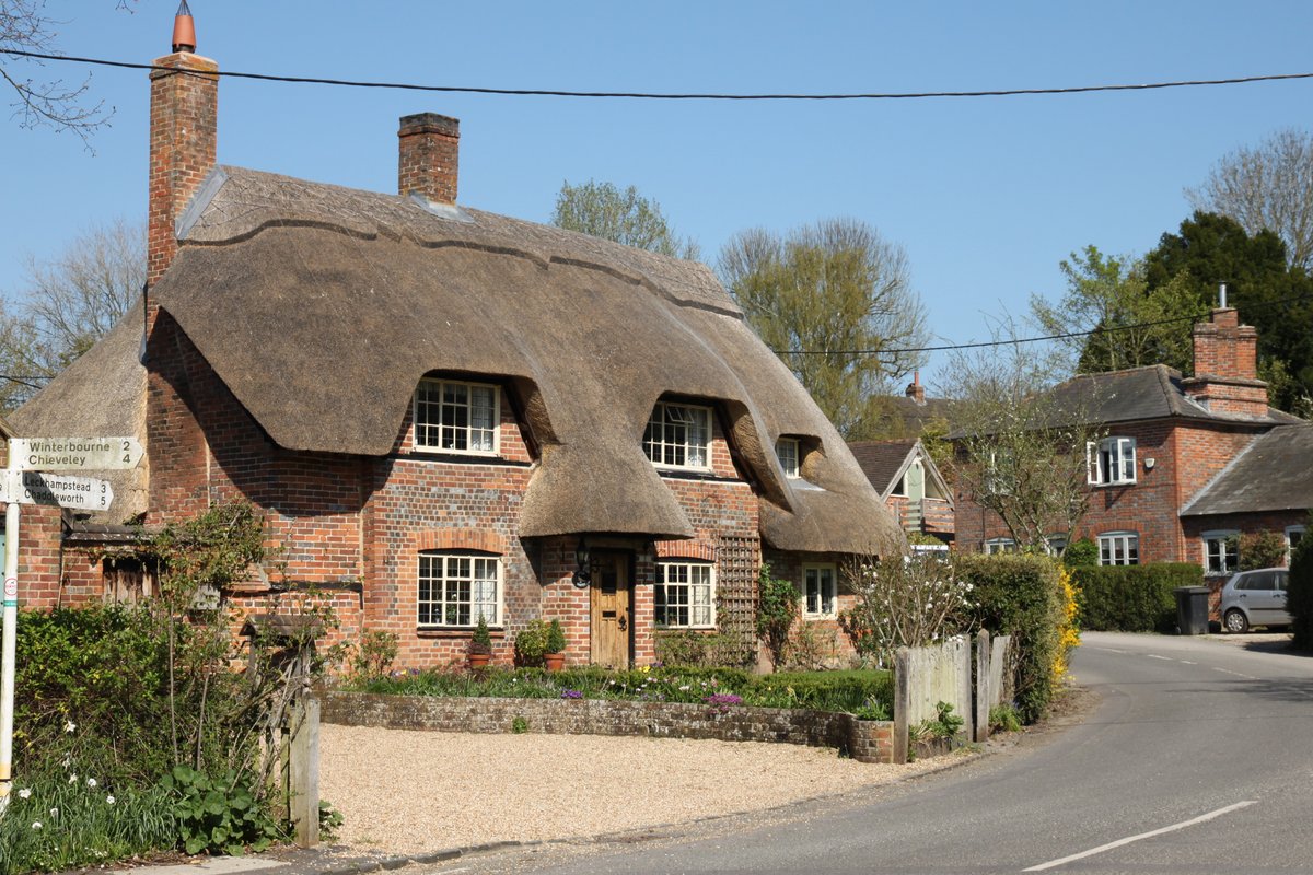 A traditional thatched cottage in Boxford