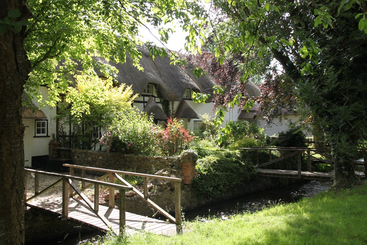 Riverside cottages in East Garston