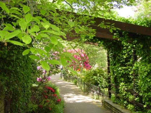 A walk in The Dingle, Shrewsbury