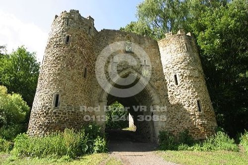 Roundhay Park, Nicholson Family, Castle Folly, Summer 2004 f