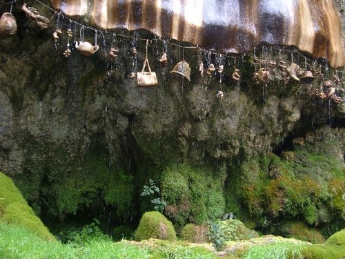 Mother Shiptons Cave & Petrifying Well