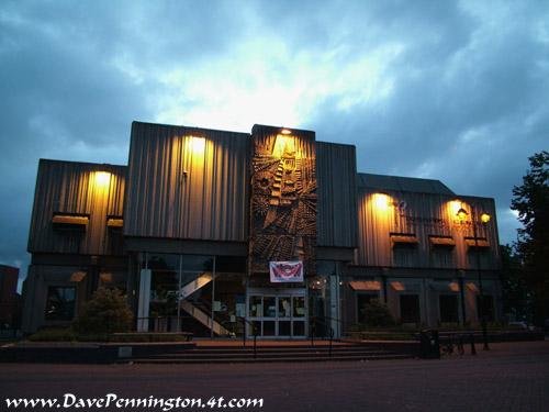 Night shot of Leigh Library.
