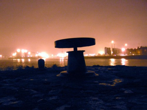 The old capstan wheel a view overlooking the Aberdeen harbour from the torry side.