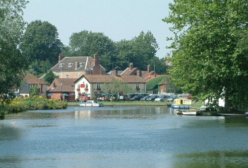 The River Bure at Coltishall, the current head of navigation. In the background the Rising Sun Pub.