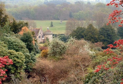A picture of Scotney Castle