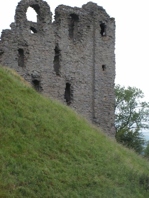 Clun Castle