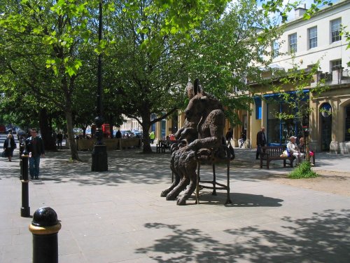 Statue in little prom, Cheltenham