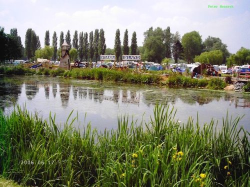 Billing Aquadrome - Shark Island