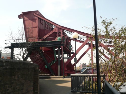 Bridge along the Thames in the east end
