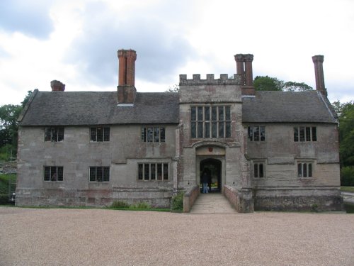 Baddesley Clinton Manor, front