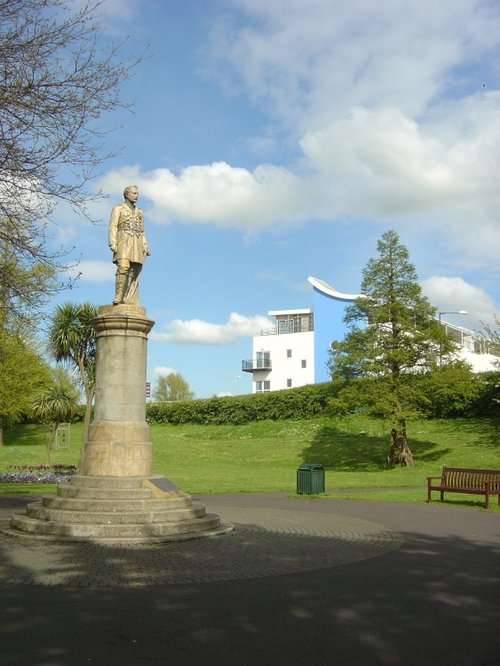 General Gordon Statue, Gordon Gardens, Gravesend, Kent.