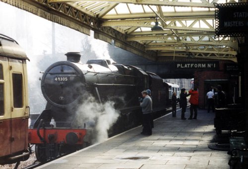 A train waiting at platform 1, Great Central Railway, Loughborough