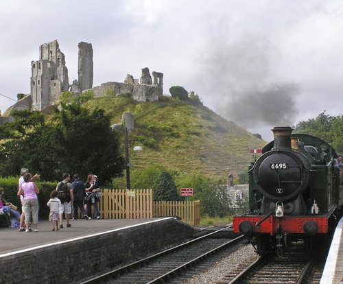 Corfe Station and castle
