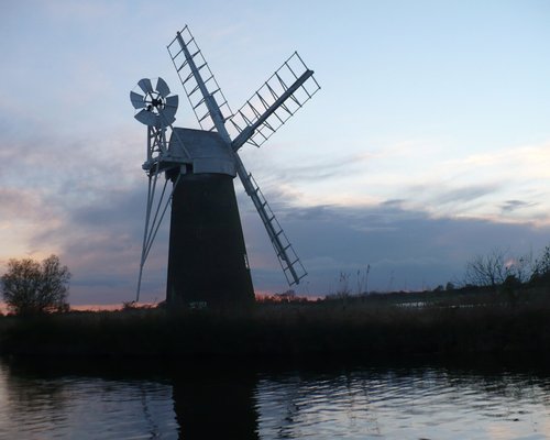 Wind pump