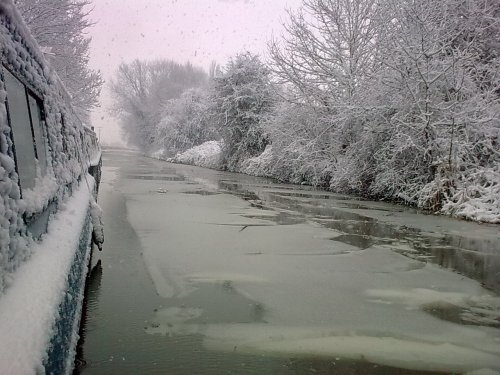 Ice on the Oxford Canal