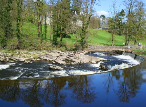 The weir along the River Ribble