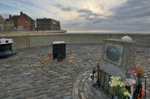 St Andrews Dock trawlermen Memorial