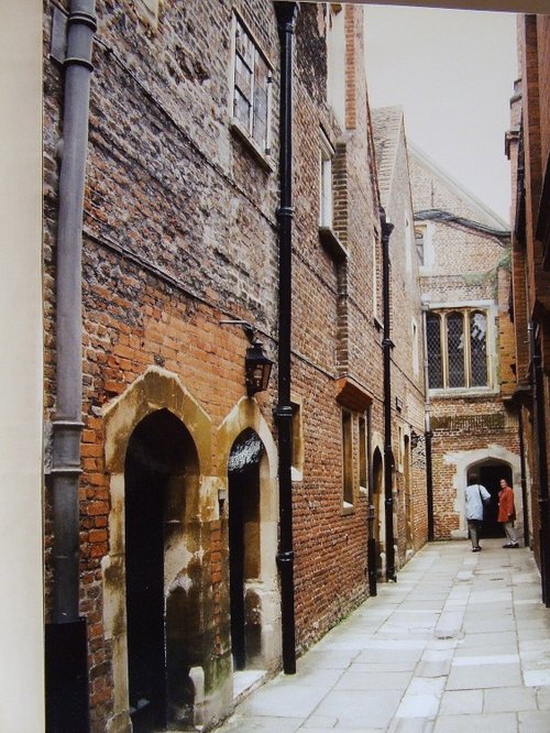 Hampton Court Palace & Gardens