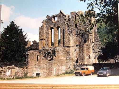 Llanthony Priory