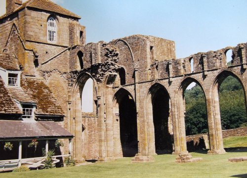 Llanthony Priory