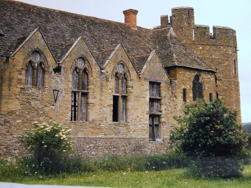 Stokesay Castle