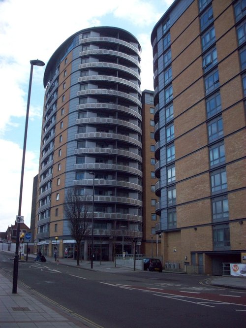 Victoria Road (North Acton)