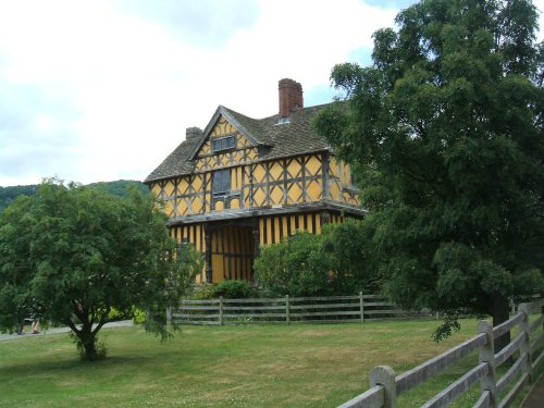 Stokesay Castle