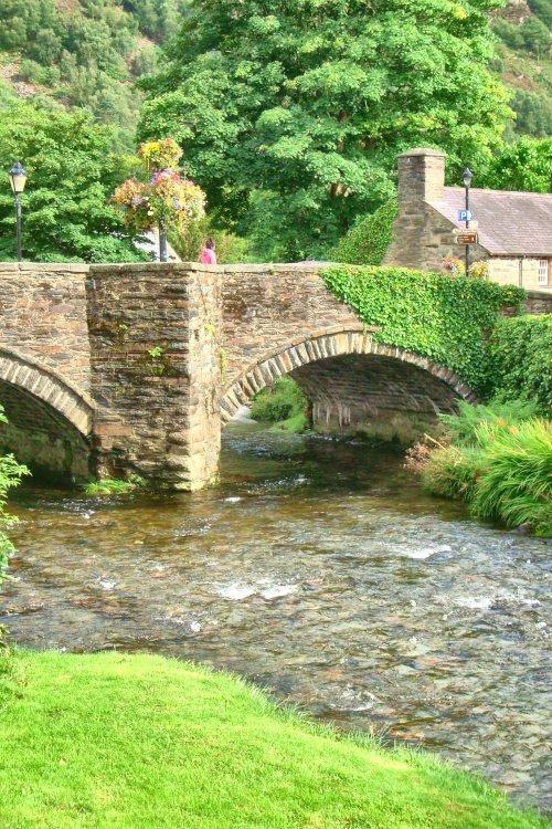 Beddgelert Village