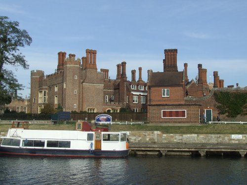 Hampton Court Palace & Gardens