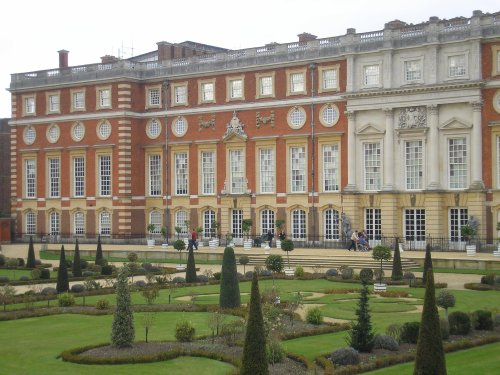 Hampton Court Palace & Gardens
