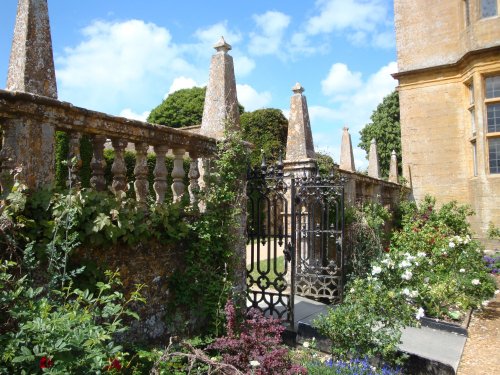 Montacute House