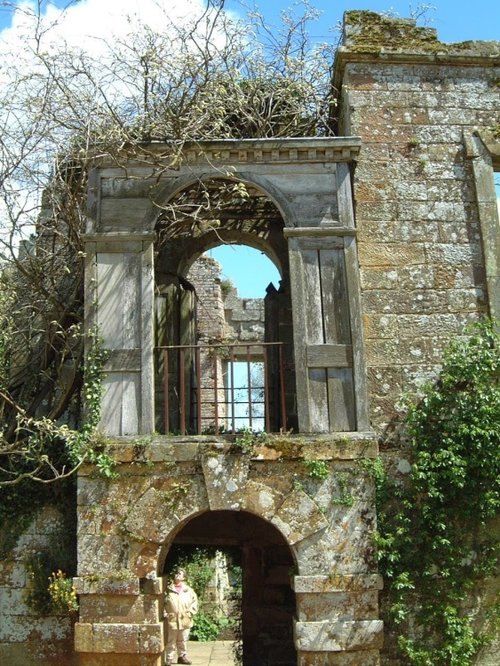 Scotney Castle May 2001