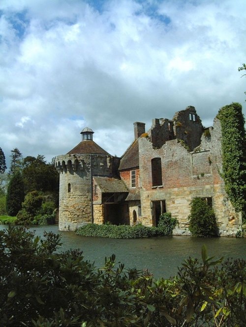 Scotney Castle