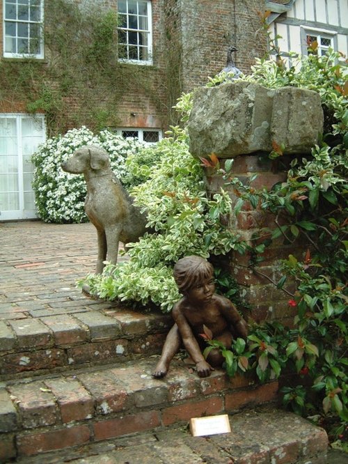 Pashley Manor Gardens