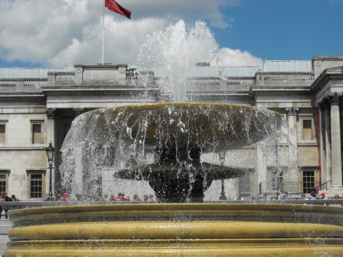 Trafalgar Square - fountain