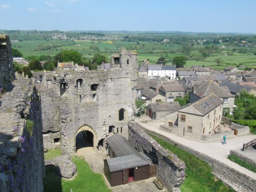 Middleham Castle