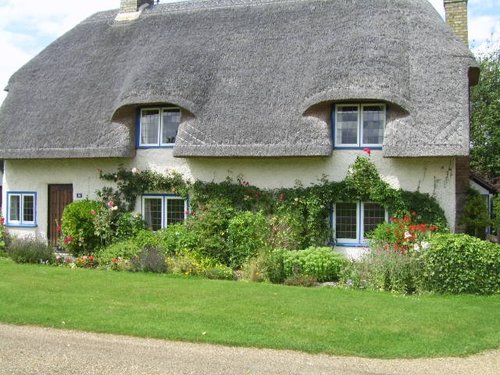 Front view of cottage