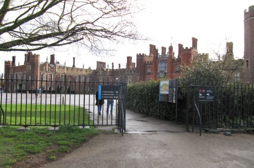 Hampton Court Palace & Gardens