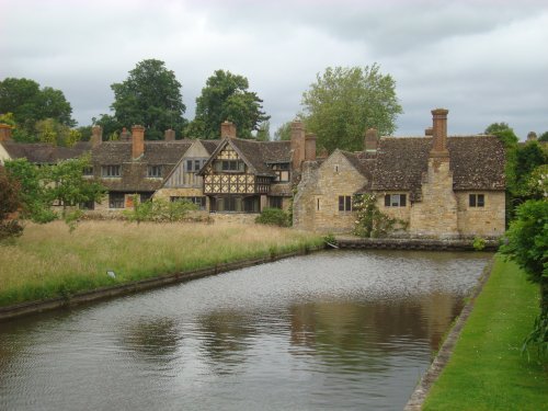 Inner Moat and the Astor Wing